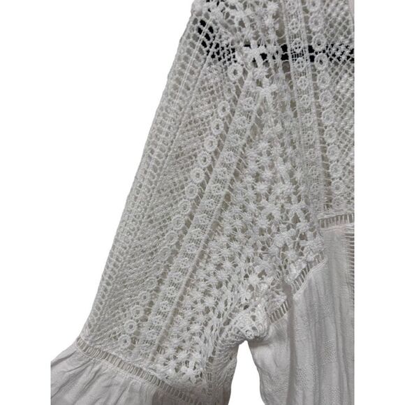 White Detailed Shoulder Bell Sleeve Button Front Blouse Size M Peasant Boho - Picture 6 of 10